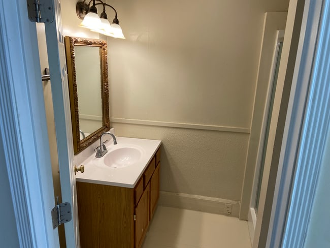 Downstairs Full Bath