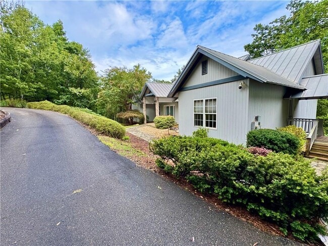 Photo - 72 Terrace Way