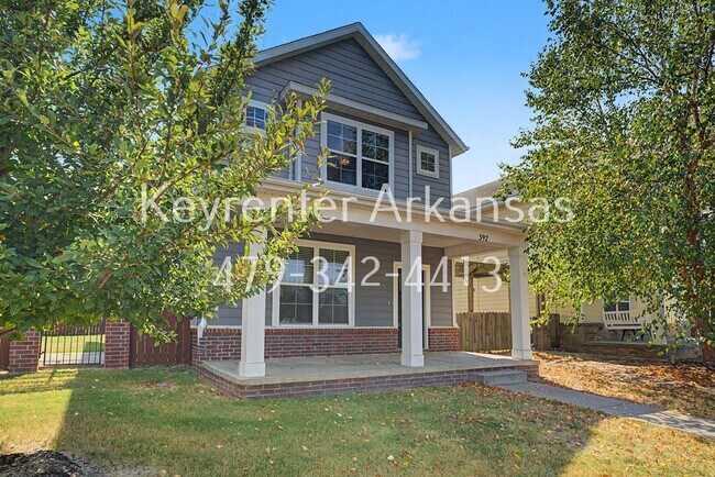 592 N Longfellow Ln