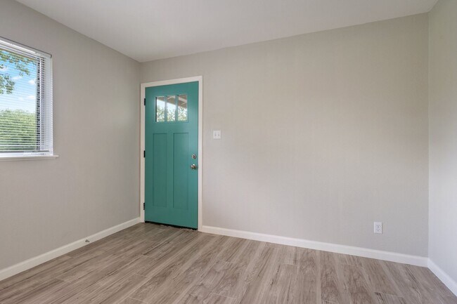 Photo - 1513 Braes Ridge Dr Unit -B