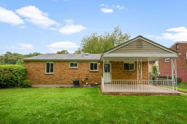 Photo - AVAILABLE AUGUST 1ST!! DON'T MISS TIS GORGEOUS 3 BEDROOM IN PENN HILLS!