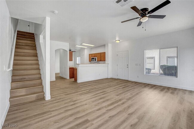 Photo - 5998 Jagged Cut St