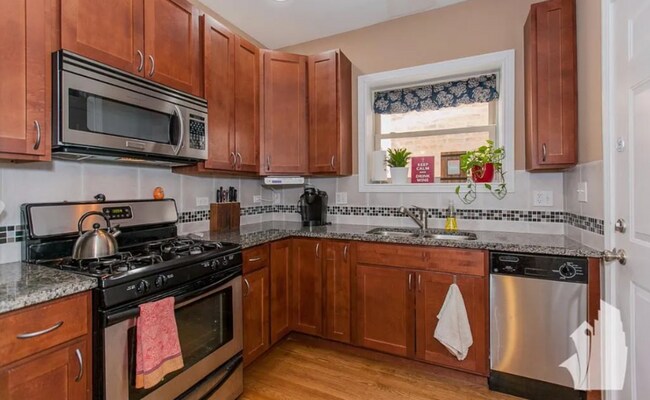 Photo - 1009 N Oakley Blvd Unit #  02E