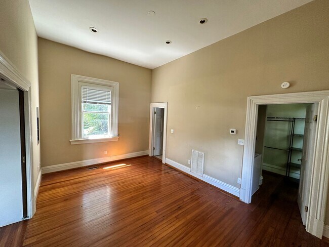 Photo - 1101 W Grace St Unidad 2