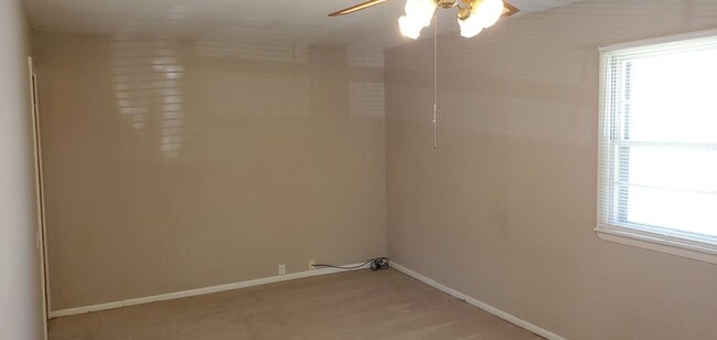 Photo - 1607 Highridge Dr Unit A