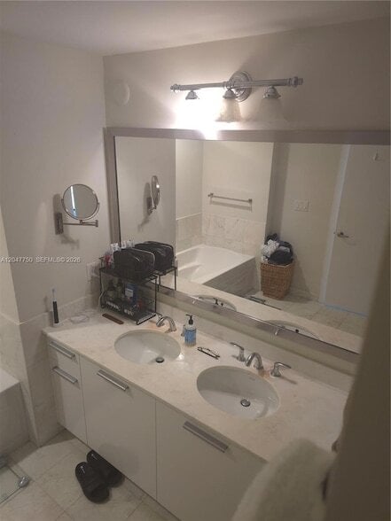 Photo - 1060 Brickell Ave Unit 1701