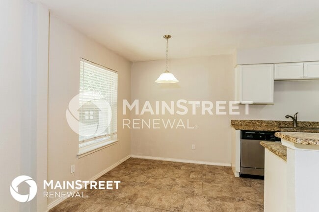 Photo - 817 Sandalwood Ln