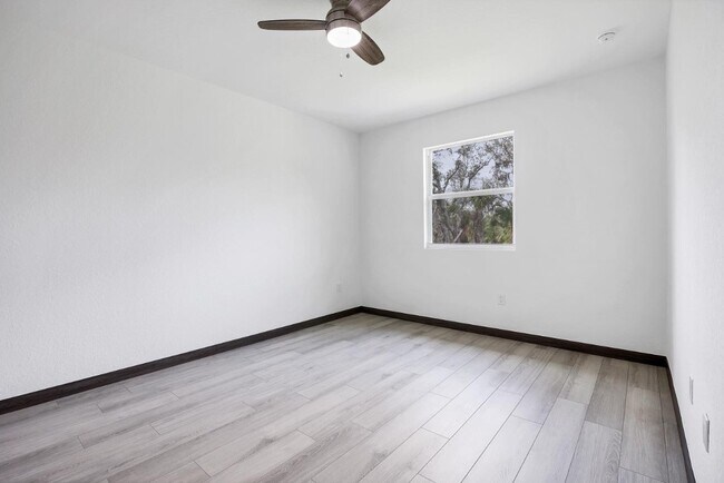 Photo - 2939 Billberry St