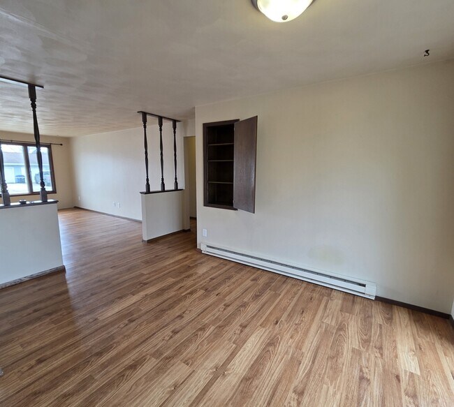 Photo - 1140-1142 W Weiland Ln