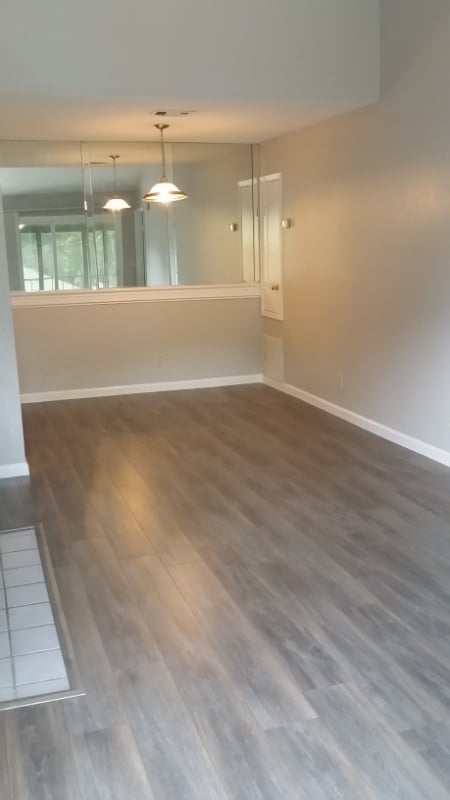 Building Photo - 730 Memorial Mews St Rental