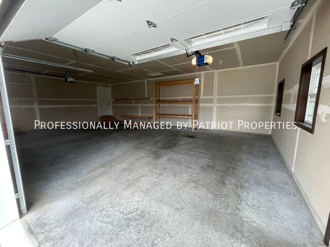 Photo - 245 Alyssa St