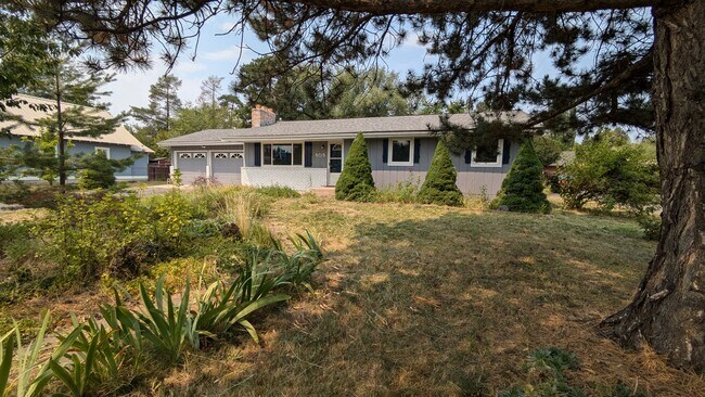 Photo - 808 White Ave