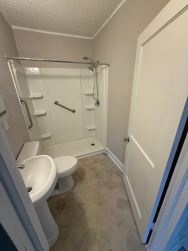 Photo - 2308 Albany St