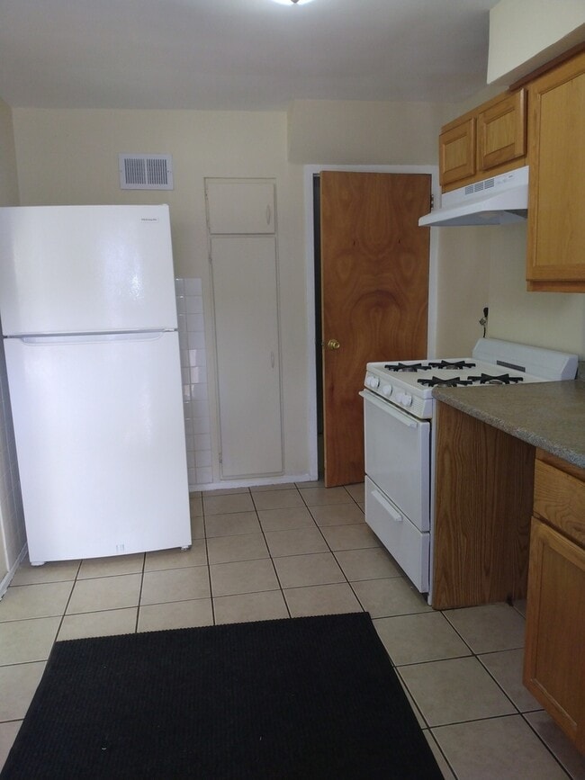 Photo - 3444 Western Ave