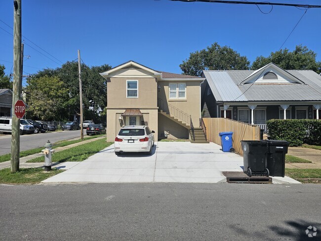 Building Photo - 202 Cherokee St Rental