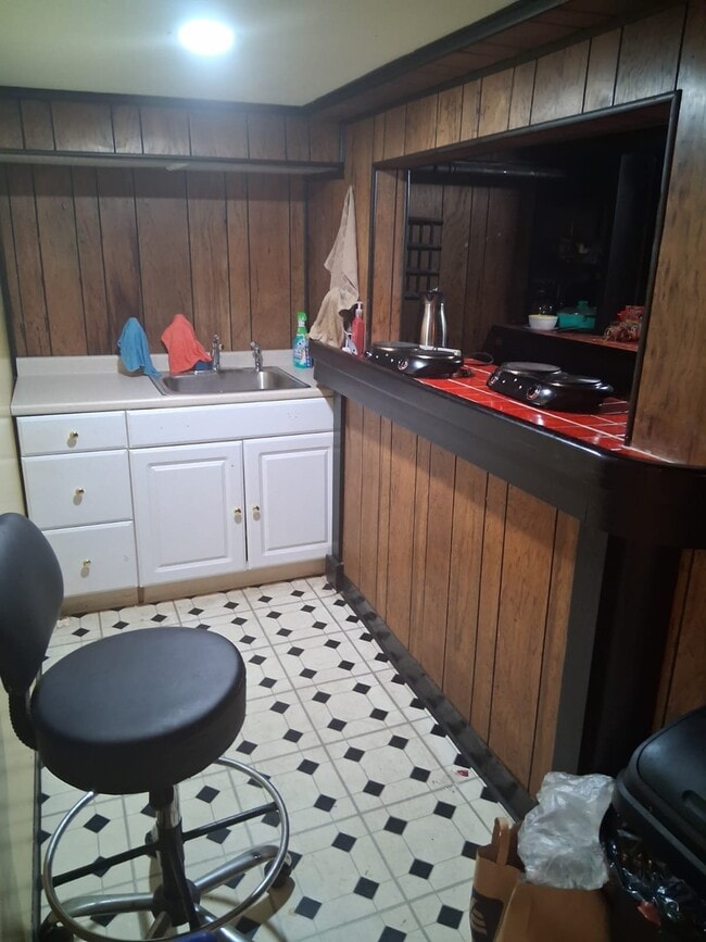 175-01 Murdock Ave