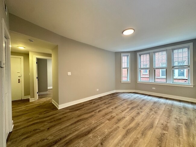 Photo - 434 W Aldine Ave Unidad J05P