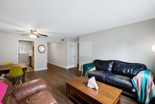 Photo - 2 Bed 1 Bath Condo by UT and CapMetro Stop