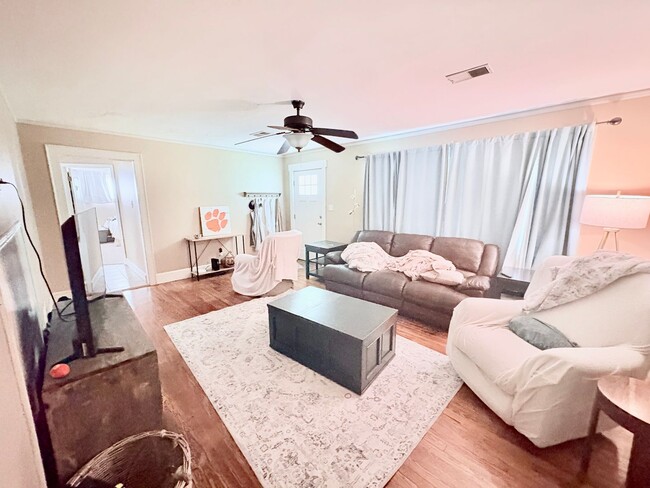 Photo - 266 Riggs Dr
