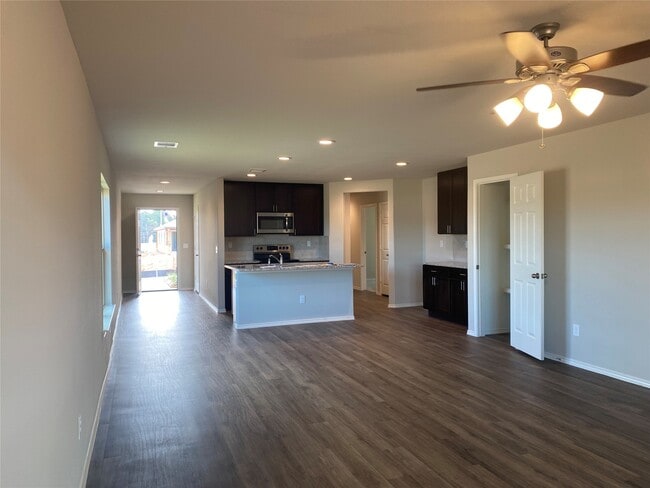 Photo - 802 Faison Ct