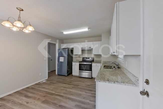 Photo - 1117 Moonglow Cir