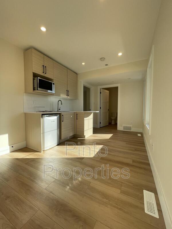 Photo - 8715-8110 110 St NW