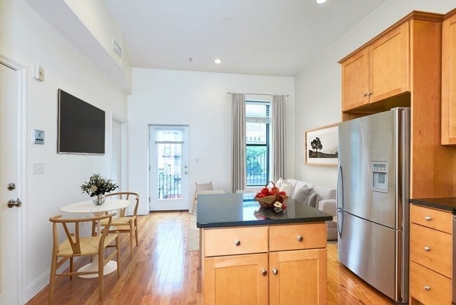 Photo - 58 E Springfield St Unidad 3