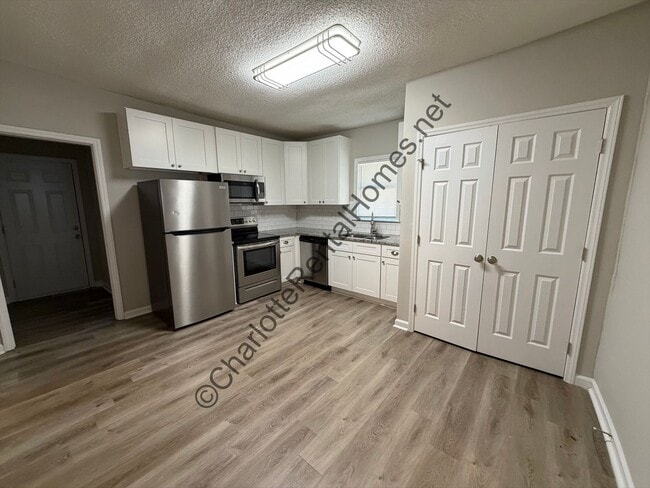 Photo - 509 N Pear St