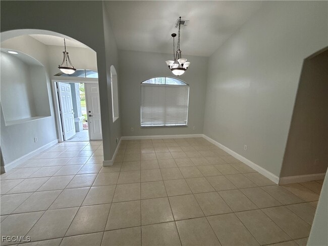 Building Photo - 265 Richmond Ave S