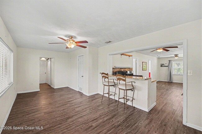 Photo - 1276 Gary Dr