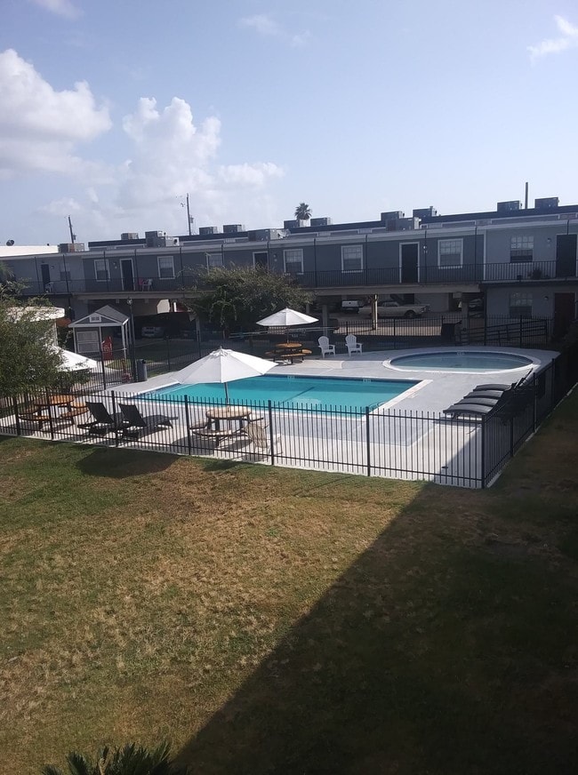 Gulfwinds Apartments
