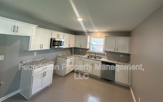 Photo - 307 Harrell St