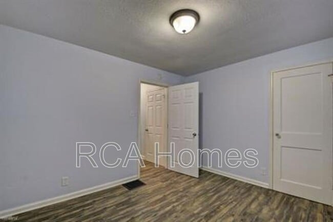 Photo - 829 S State Ave