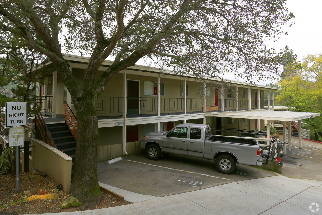 88 Buena Vista Ave - 88 Buena Vista Ave Apartments