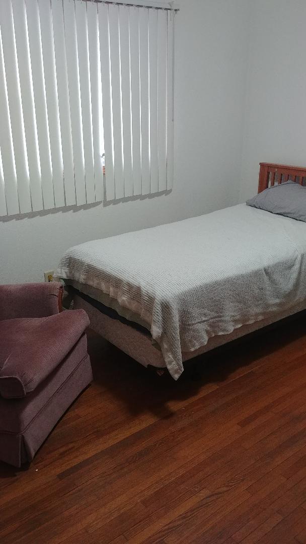 Photo - 412 E Cedar St