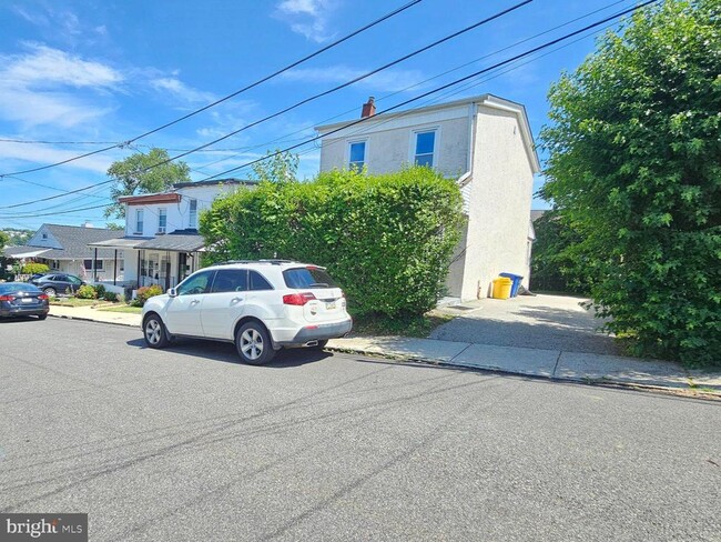 Building Photo - 130 Rockland Ave