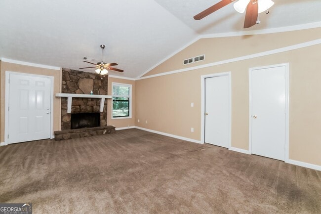 Photo - 1748 Charmeth Rd