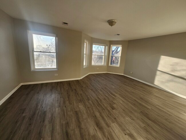 Photo - 4807 S Wabash Ave