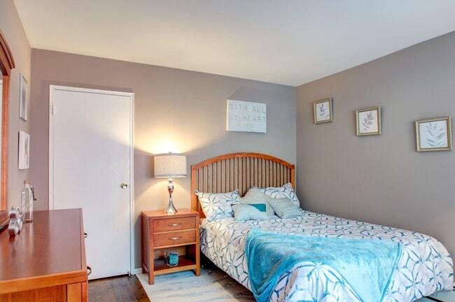 Photo - Center Grove Village