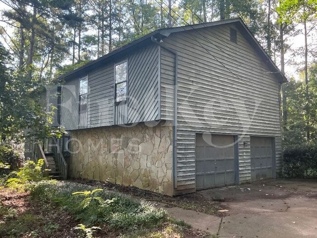 Building Photo - 803 Brook Hollow Cir SE Rental