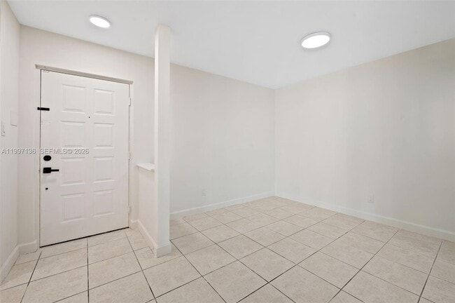 Photo - 10610 SW 158th Ct Unidad 105