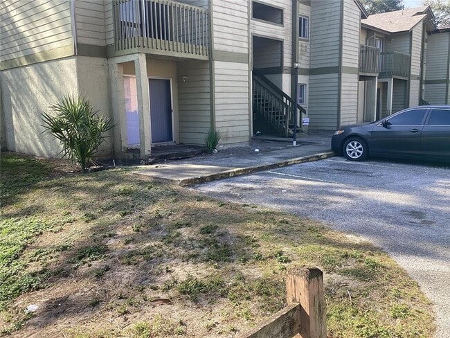 Building Photo - 2050 Bowen Dr