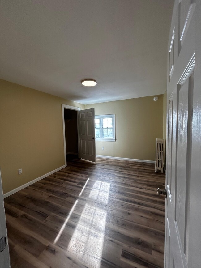 Photo - 158 Fallbrook St