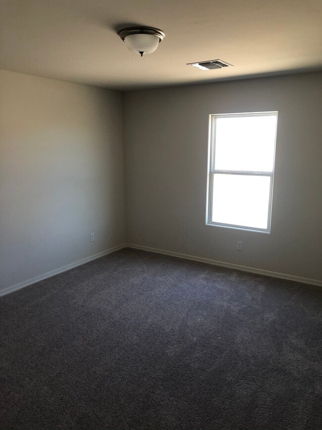 Photo - 1628 Paige Dr