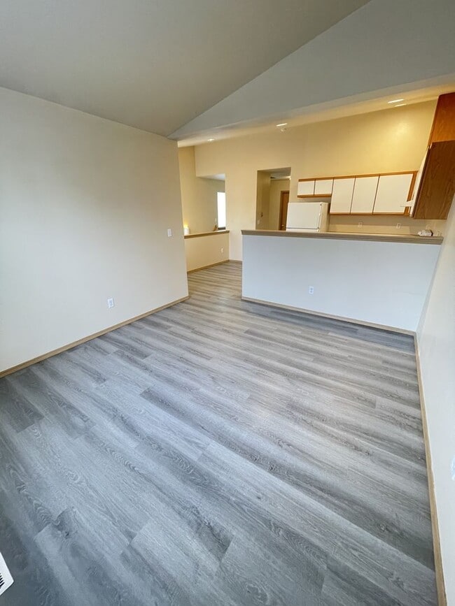 Photo - 2126-2128 Harris Ave Unit 2128