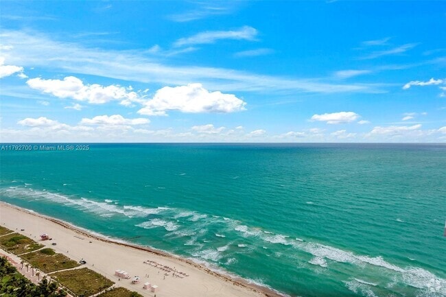 Building Photo - 4779 Collins Ave Unit 1908 Rental