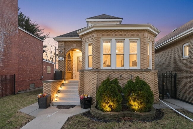 Building Photo - 3835 W 65th St