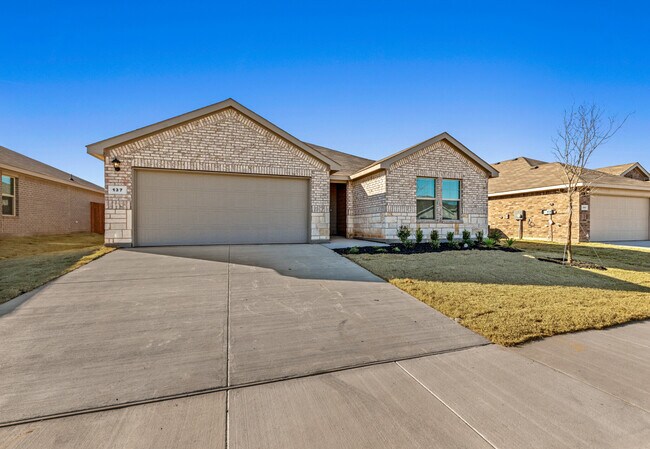 Photo - 128 Forsyth Rd