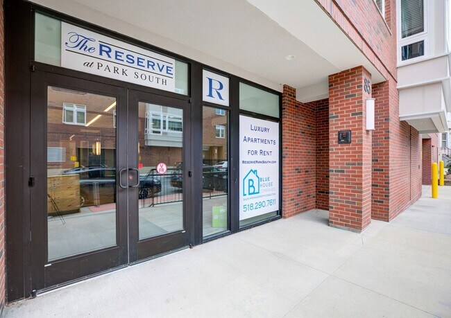 Photo - HUGE! 1 bedroom Next to Albany Med! Unidad 204