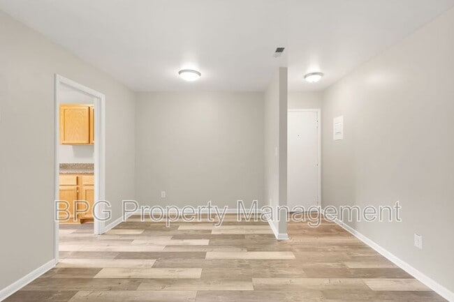 Photo - 139 Green St Unit 1